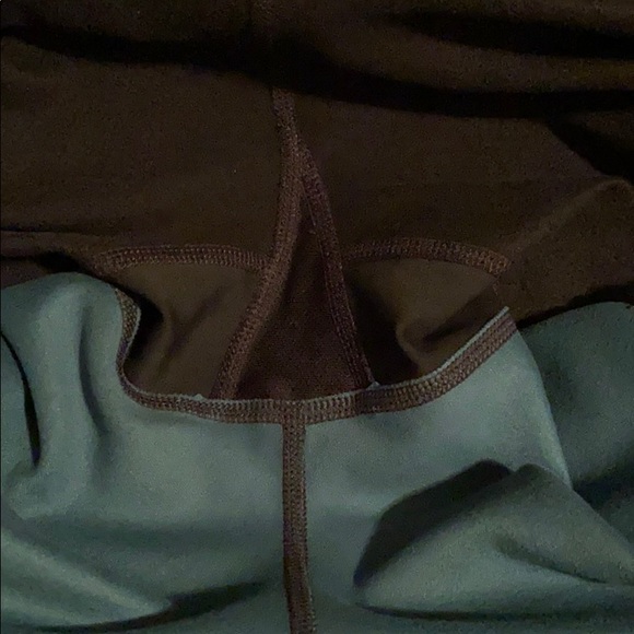 Like NEW! Athleta Traverse Frost Tights - Picture 5 of 10